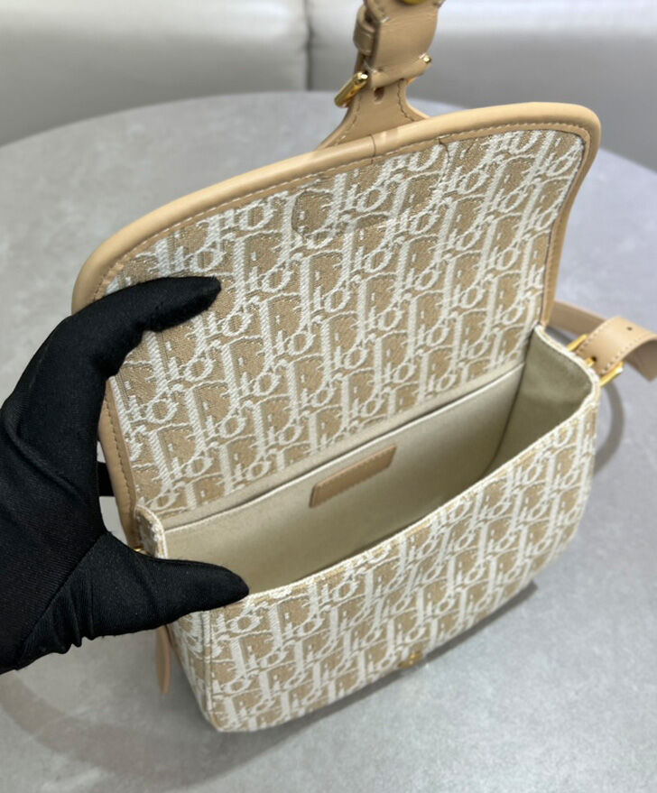 Christian Dior Medium Dior Bobby Bag M9337 Apricot